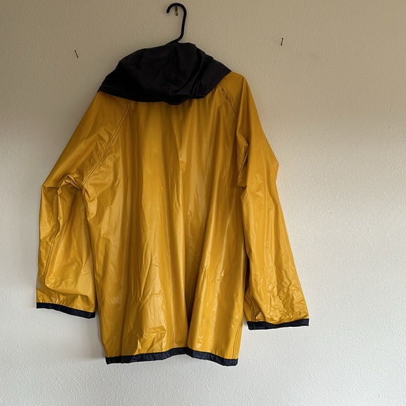 Reversible Blue/gold Men’s Raincoat with Alaskan Big Dipper Print - Picture 8 of 11